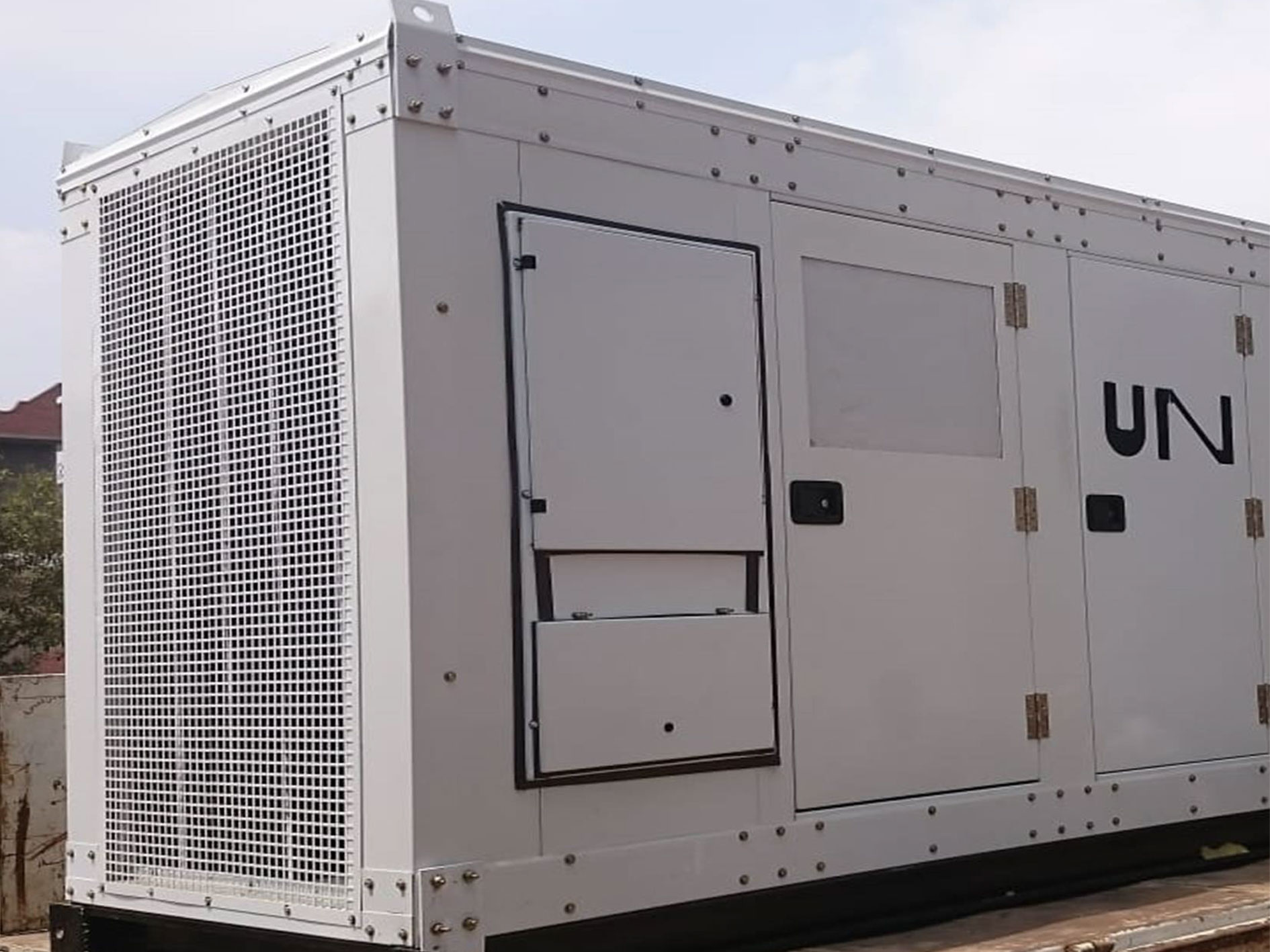 GENERATOR SOUND-PROOF CANOPY